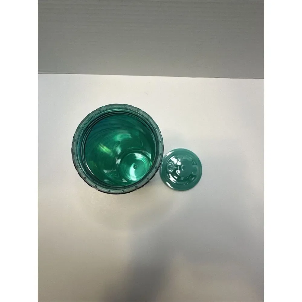 Starbucks Holiday Collection 2022‎ Swirl Textured 16 oz Tumbler Christmas Green